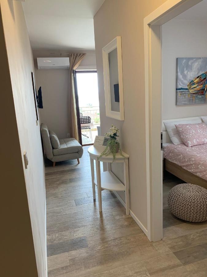Family Friendly Apartments With A Swimming Pool Povljana, Pag - 244 Exterior foto