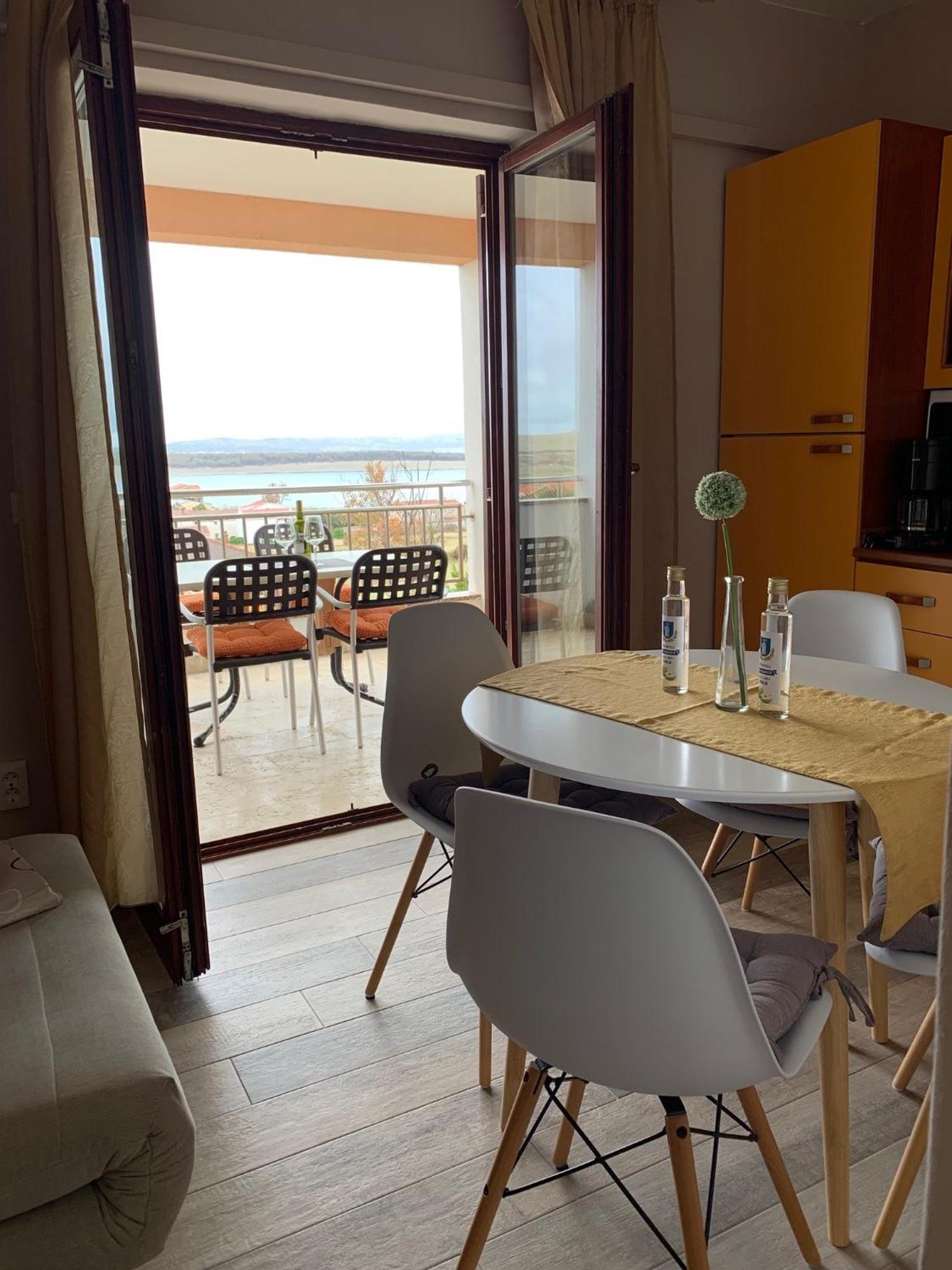 Family Friendly Apartments With A Swimming Pool Povljana, Pag - 244 Quarto foto