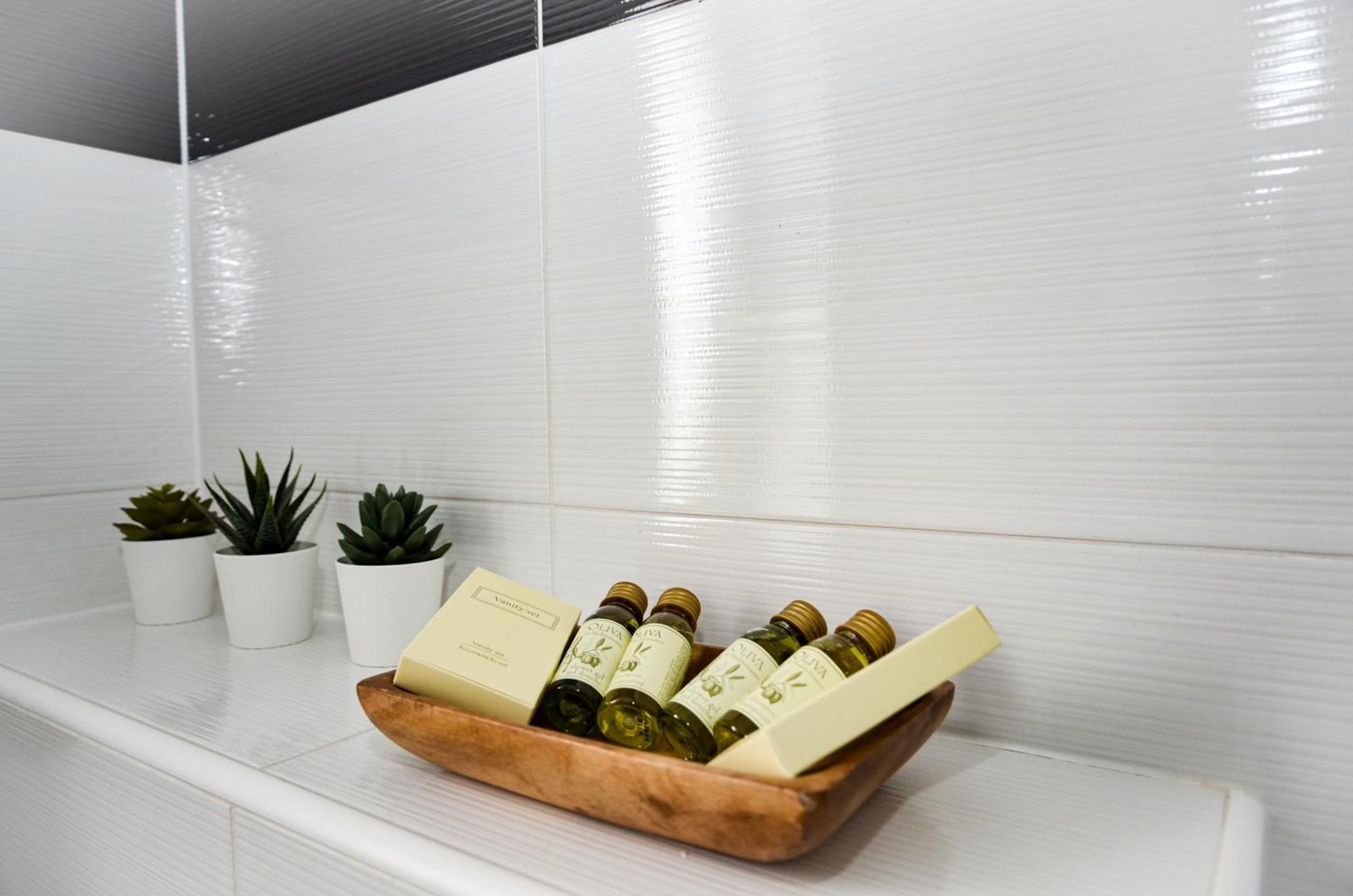 Family Friendly Apartments With A Swimming Pool Povljana, Pag - 244 Quarto foto