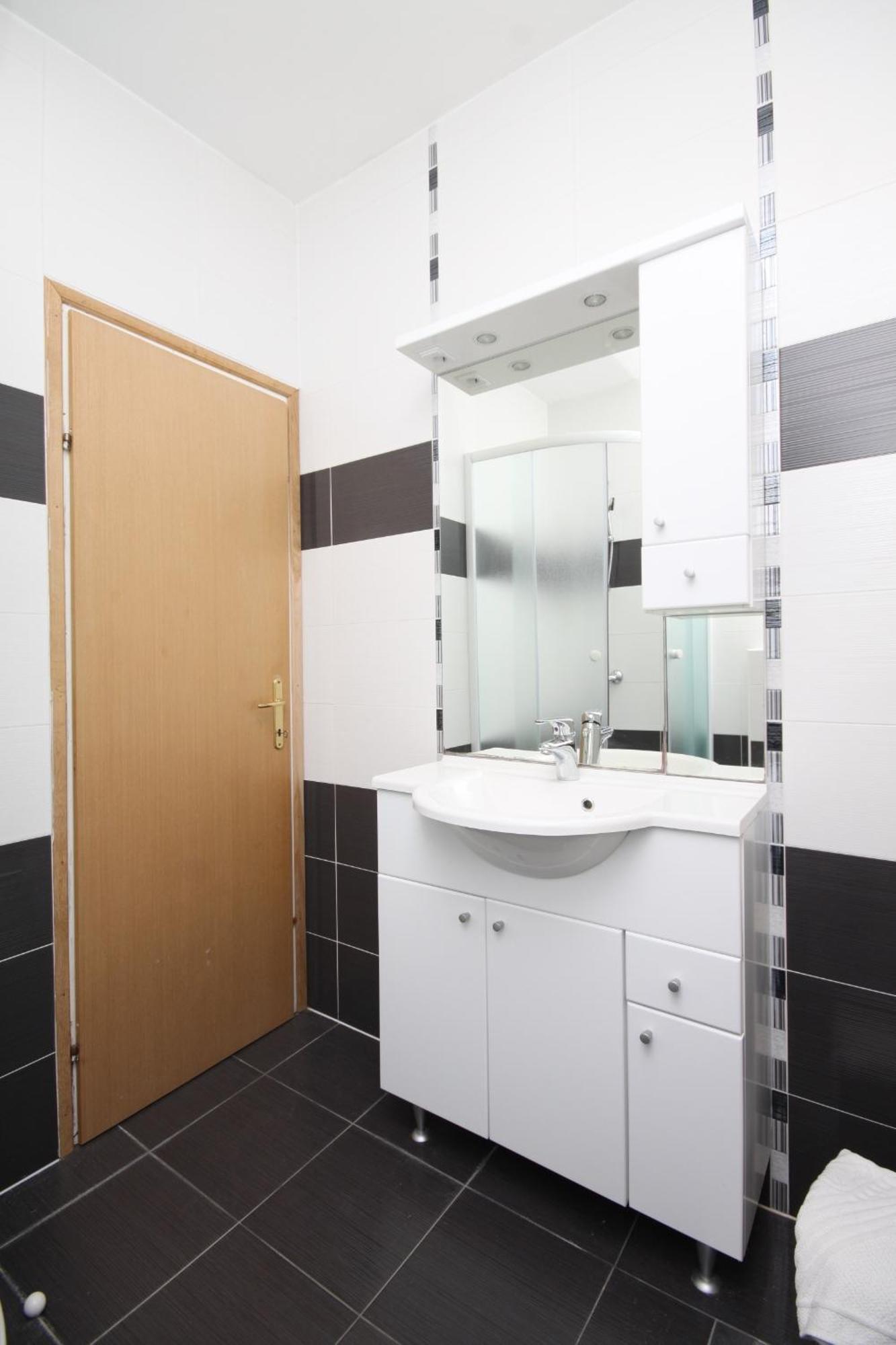 Family Friendly Apartments With A Swimming Pool Povljana, Pag - 244 Quarto foto